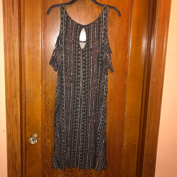 Cold Shoulder A-Line Midi Dress - Picture 2 of 4